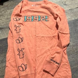 women’s small dutch long sleeve